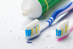 toothbrush_with_toothpaste
